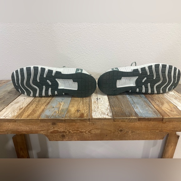 Nike Free Metcon 6 Men’s Sneakers - Picture 3 of 6